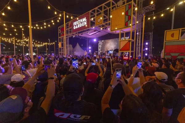 فرقة إيماغو الفلبينية تنثر سحرها خلال الاحتفالات الختامية التي لن تنسى لإكسبو 2020 دبي