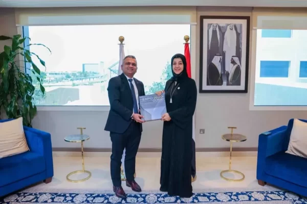 كانون تقدّم كتابها المصوَّر لمعالي ريم الهاشمي، وزيرة دولة لشؤون التعاون الدولي المدير العام لمكتب إكسبو 2020 دبي