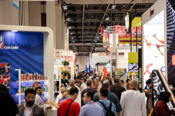 معرض أوتوميكانيكا دبي 2023 يسجل رقماً قياسياً جديداً في أعداد الزوار