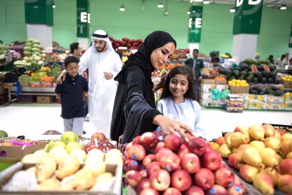 يُعدّ "ماركت الواجهة البحرية للمأكولات الطازجة" الوجهة المثالية خلال شهر رمضان المبارك للاستمتاع بأفضل المنتجات الغذائية وأعلة